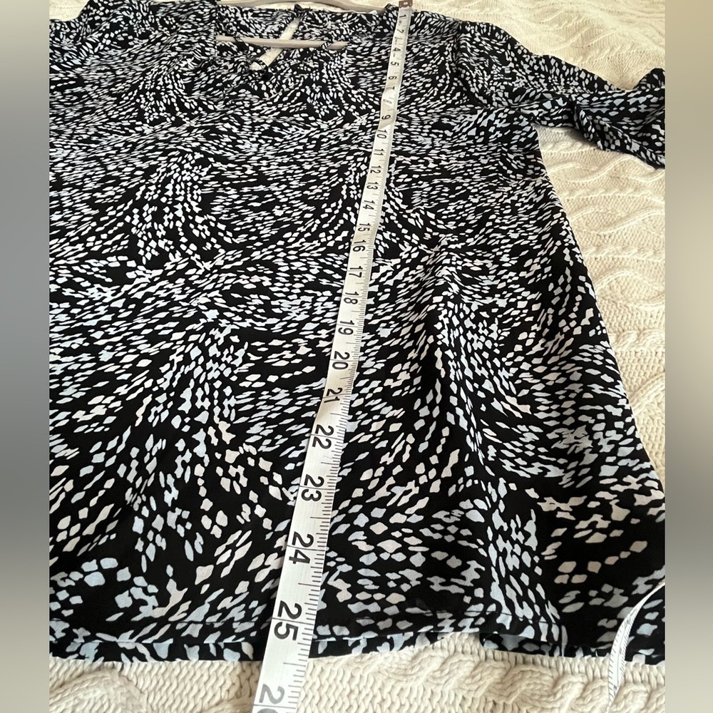 LUSH Black & White 3/4 Sleeve Polyester Blouse Women’s Size Medium - Picture 16 of 16